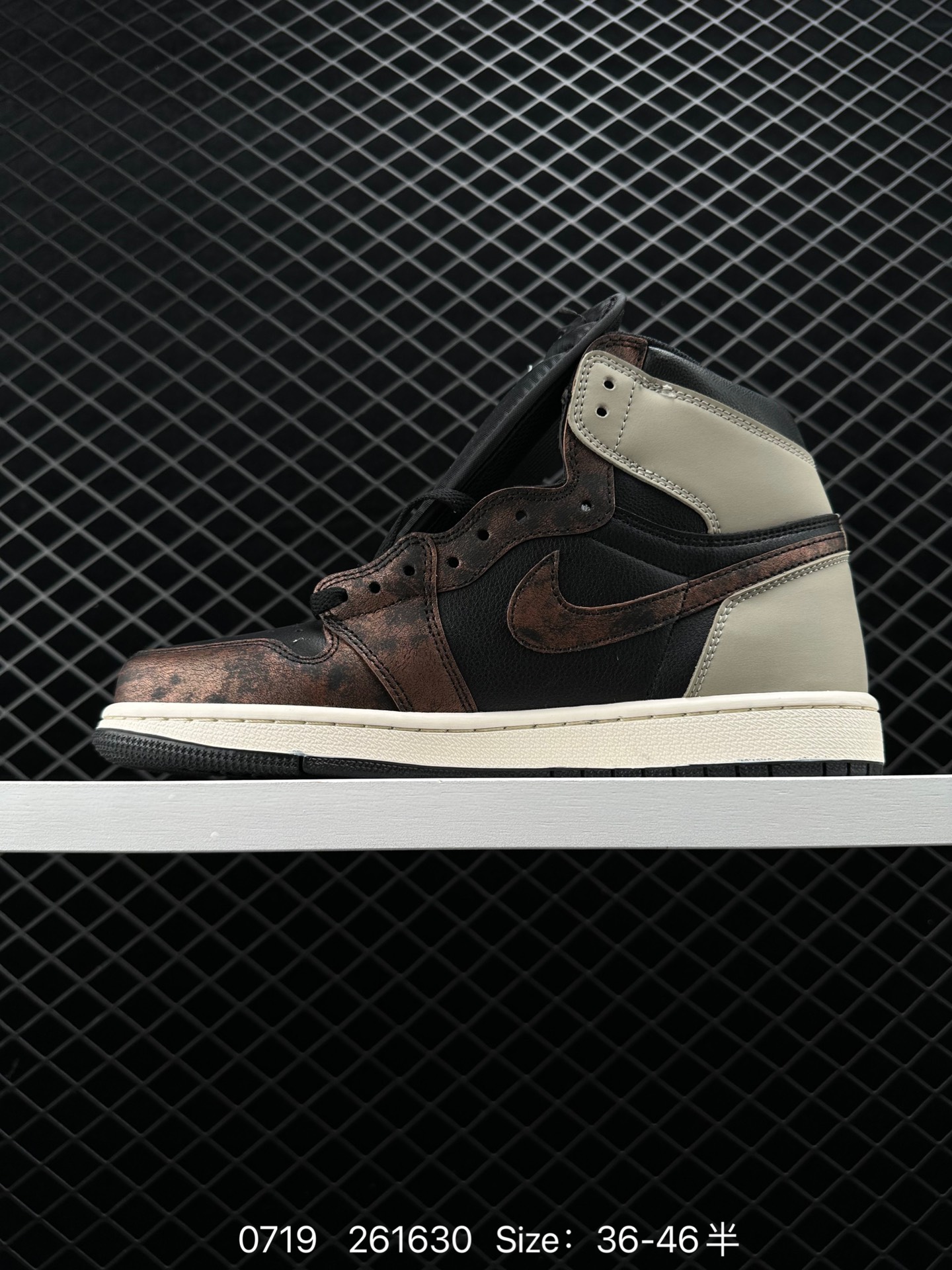 NIKE AIR JORDAN 1 MID AJ1